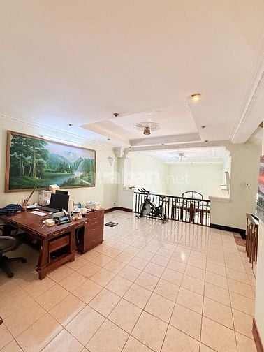 VIP Biệt thự Cộng Hoà, 240m2 sân vườn 3 Tầng, ngay CV Hoàng Văn Thụ TB