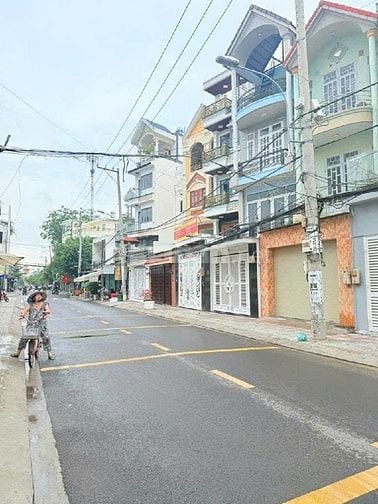 Mặt tiền kinh doanh Huỳnh Thị Đồng – vị trí đẹp – nhà 3 tầng mới –