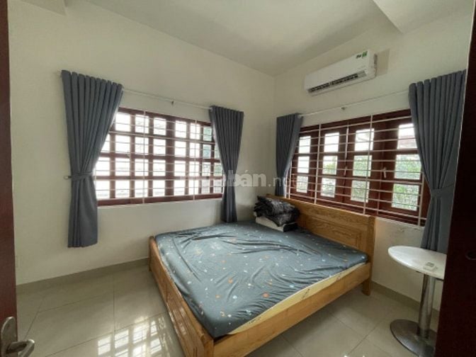 Biệt Thự Khu Tên Lửa dt 270m2, nhà 3 tầng(5PN + 4WC) giá 47tr/tháng