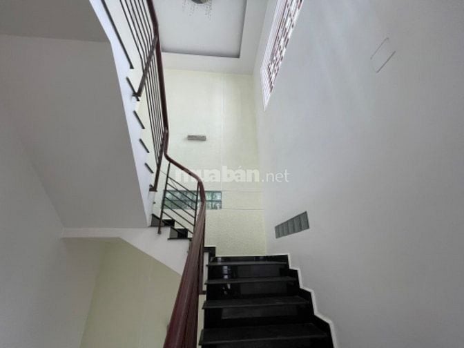 Biệt Thự Khu Tên Lửa dt 270m2, nhà 3 tầng(5PN + 4WC) giá 47tr/tháng