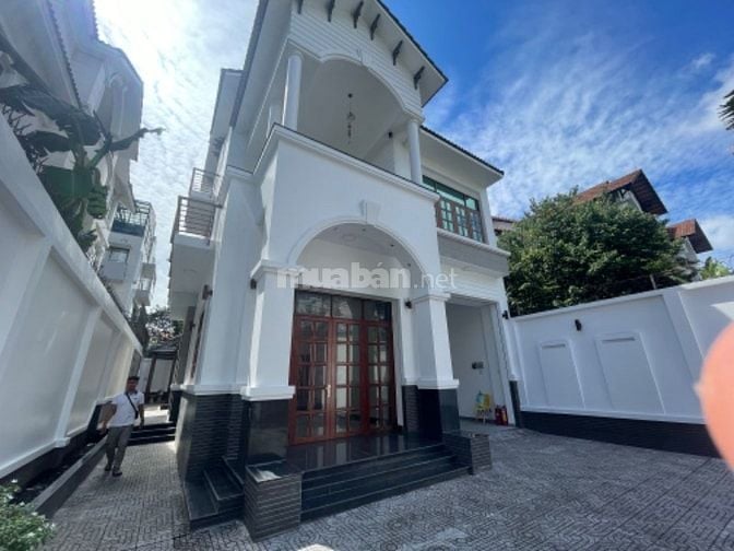 Biệt Thự Khu Tên Lửa dt 270m2, nhà 3 tầng(5PN + 4WC) giá 47tr/tháng