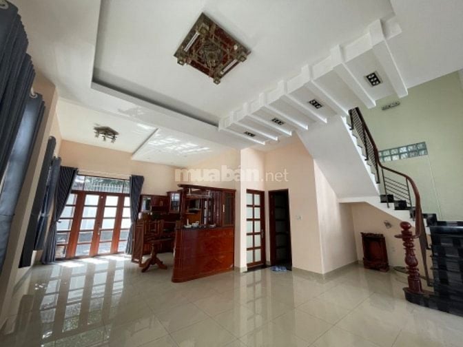 Biệt Thự Khu Tên Lửa dt 270m2, nhà 3 tầng(5PN + 4WC) giá 47tr/tháng