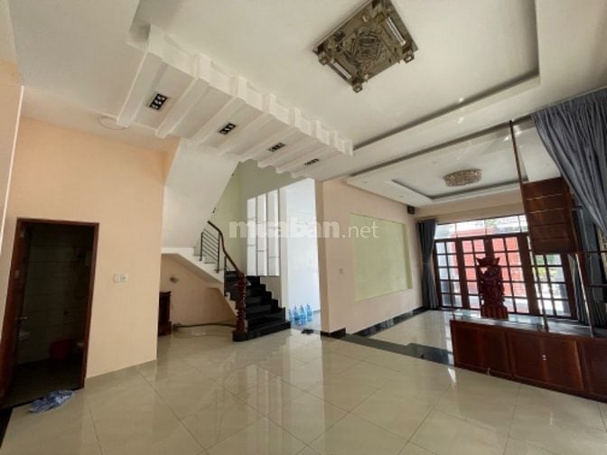 Biệt Thự Khu Tên Lửa dt 270m2, nhà 3 tầng(5PN + 4WC) giá 47tr/tháng