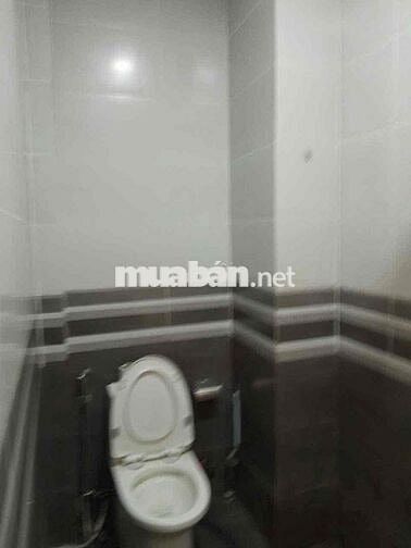 Miễn phí dịch vụ,nước tháng đầu tiên.