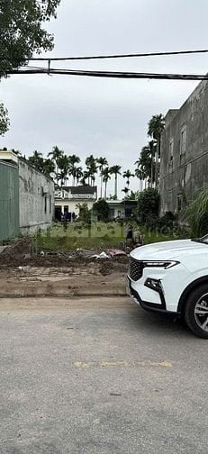 Lô Trung Nghĩa Dương Kinh ngay gần mặt đường 353 kinh doanh buôn bán 