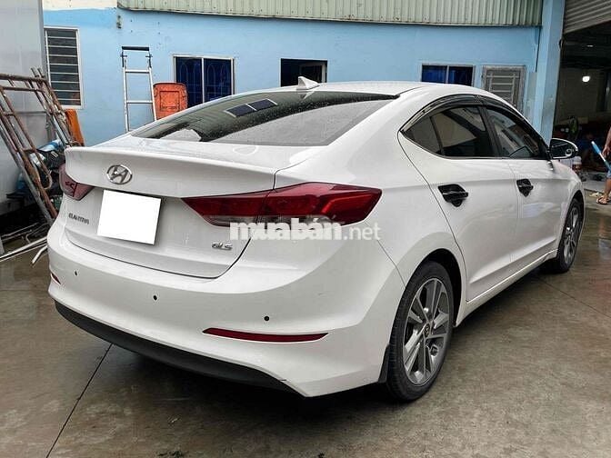 Hyundai Elantra 2018 2.0 AT - 70000 km