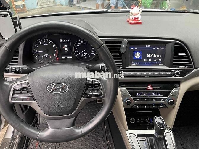 Hyundai Elantra 2018 2.0 AT - 70000 km