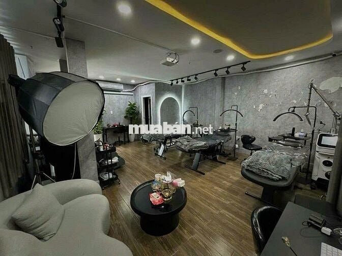 Góc 2 Mặt Tiền Phạm Văn Hai Ngang 5m Có 3 lầu Sát Cách Mạng Tháng 8