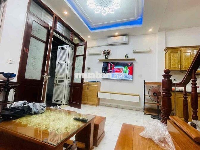 CHÍNH CHỦ CẦN BÁN NHÀ Ở QUANG TRUNG 30M2 5TẦNG NGAY NGUYỄN HUỆ