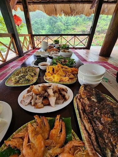 CN homestay, nhà hàng sẵnkinh doanh 3ha bám suối thác cựcđẹp Hòa Bình