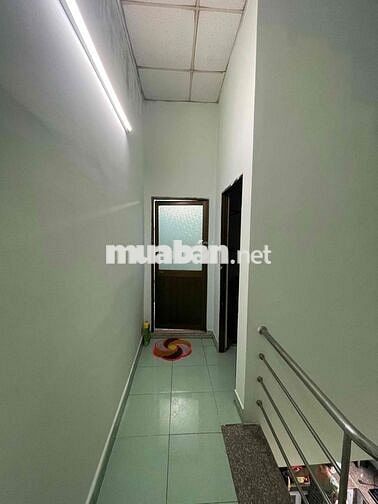 kẹt tiền cần bán căn nhà 4x10 1 trện 1 lầu