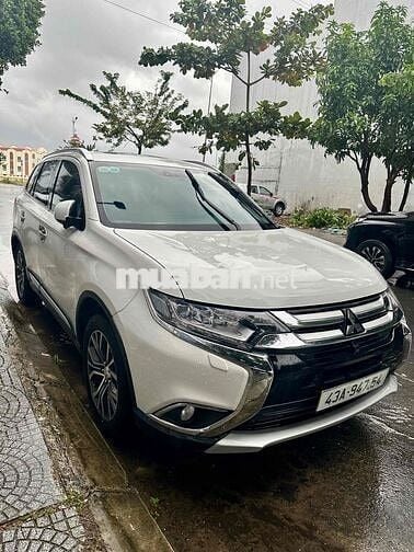 Xe gia đình đang đi cần bán