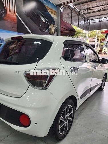 HUYNDAI I10 2018 Grand 1.2 MT - 80000 km