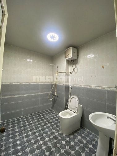 Nhà hẻm 6m Lý Thường Kiệt, Q10. DT 4x16m, 3 tầng