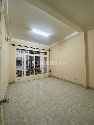 Nhà hẻm 6m Lý Thường Kiệt, Q10. DT 4x16m, 3 tầng