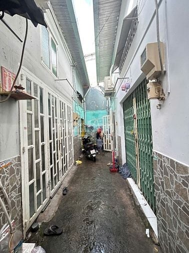 NHÀ QUỐC LỘ 50 BÌNH CHÁNH GẦN ÁO CƯỚI KIM HOÀNG khu hiện hữu ko qh 