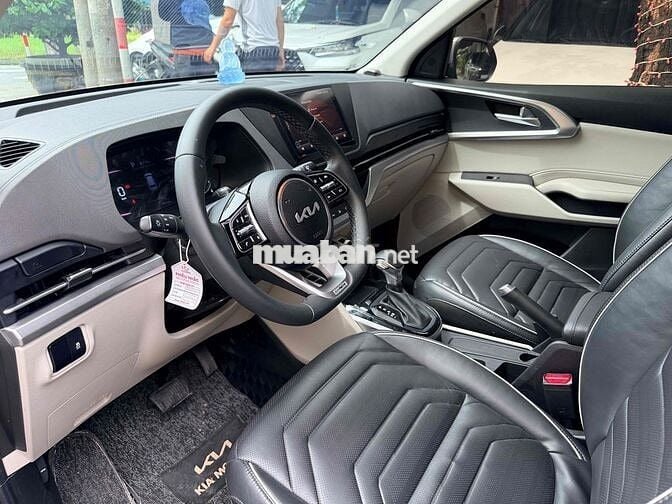 Kia Seltos 2024 1.5 Luxury - 39000 km