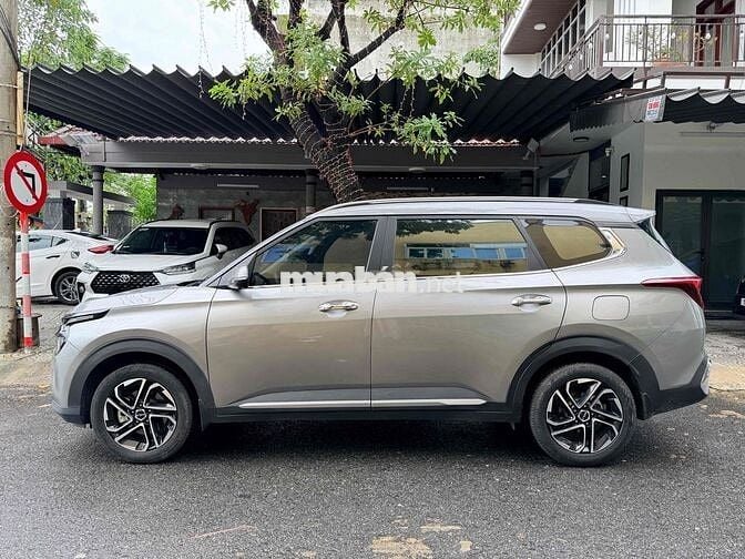 Kia Seltos 2024 1.5 Luxury - 39000 km