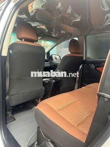 Innova 2019 2.0E - 105000 km