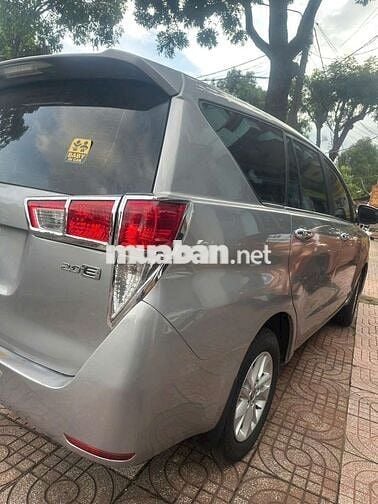 Innova 2019 2.0E - 105000 km