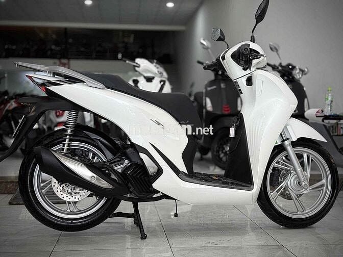Sh125i 2025 Odo3k Lướt chính chủ ký ( Hỗ trợ GÓP )