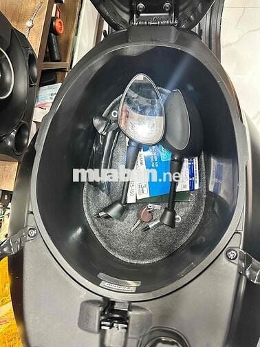 Vespa Sprint S125 iget Abs 2023 trùm mền