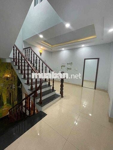 Nhà đẹp 2lầu 4pn Xuân Thới đông Hóc Môn