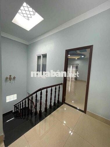 Nhà đẹp 2lầu 4pn Xuân Thới đông Hóc Môn