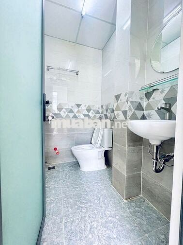 Cho thuê phòng 35m2 Full NT Ban công thoáng Thích Quảng Đức gần Q1, Q3