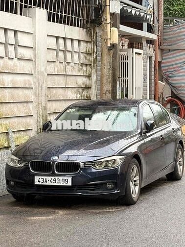 BMW 320i 2017 xanh dương đen