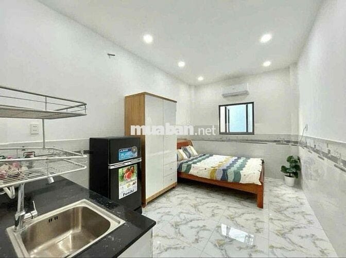 phòng studio full nội thất rộng 25m2 gần ĐH IUH , ĐH Van Lang