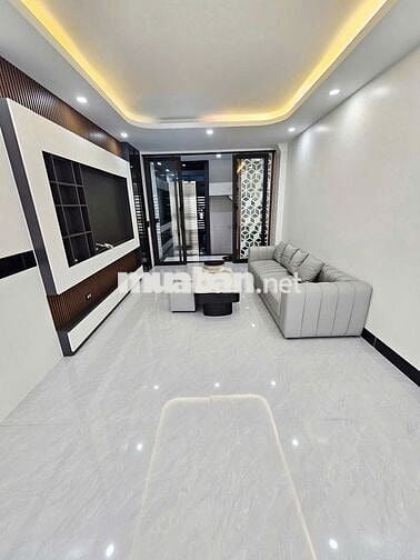 CẦN BÁN NHÀ THẠCH BÀN LONG BIÊN HÀ NỘI.