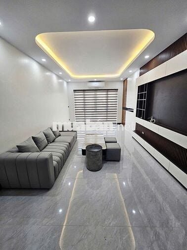 CẦN BÁN NHÀ THẠCH BÀN LONG BIÊN HÀ NỘI.