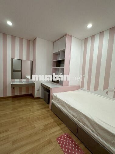 Nhà đẹp tại Golden Palace, Mễ Trì 120m2 3PN giá 19tr/th full nội thất