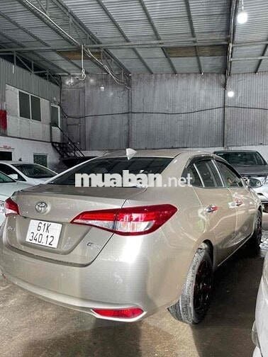 Toyota Vios Sedan 2020 màu vàng cát