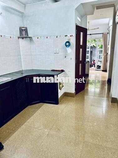 Nhà hxh 1025 CMT8, 3.5x15m, 2 lầu ST , 4pn máy lạnh giá 16tr