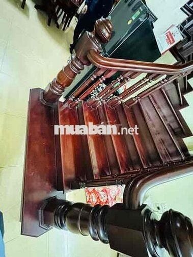 CĂN NHÀ HIẾM CÓ TRONG NGÕ - ngõ to như phố Ngọc Lâm - Long Biên .