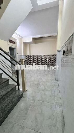 Nhà MtKD khu Gò Xoài DT 4 ❌ 19 trệt 3lau 5pn6wc có gác lửng trong pn