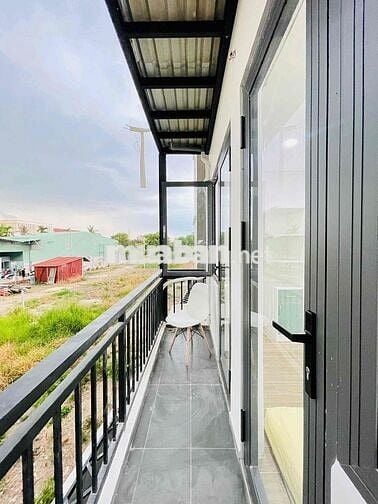 STUDIO MỚI CỬA SỔ BANCOL SIÊU THOÁNG ĐI BỘ QUA ĐH NGUYỄN TẤT THÀNH