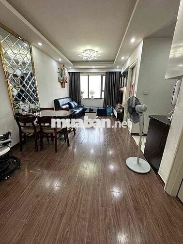 Bán căn góc chung cư Đồng Tầu nhà đẹp3 thoáng sổ đỏ CC ở ngay 65m T26