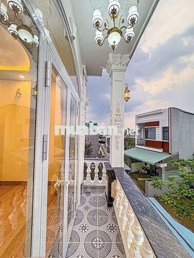 NHÀ XÂY MỚI - HẺM 147 NGUYỄN VĂN CỪ - GẦN ĐH Y DƯỢC