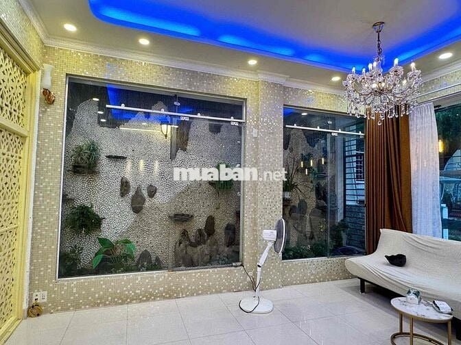 Bán Nhà 5 Tầng Trần Bình Trọng Nha Trang Hướng Đông Nam