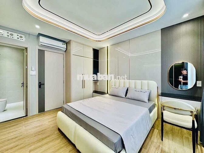 430/6 nguyễn thị thập q7.dt.4x18m 2 lầu 3 phòng