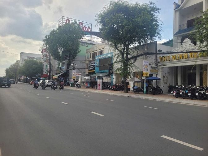 CHO THUÊ MẶT BẰNG MẶT TIỀN ĐƯỜNG 30/4, NINH KIỀU, CẦN THƠ