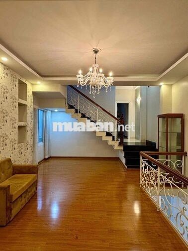 Bán Nhà 5 Tầng Trần Bình Trọng Nha Trang Hướng Đông Nam