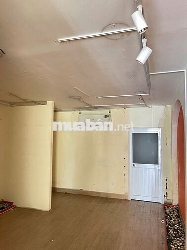 Mặt Tiền Đồng Đen - Vị Trí Đẹp, Sát Bên Bàu Cát Đôi.