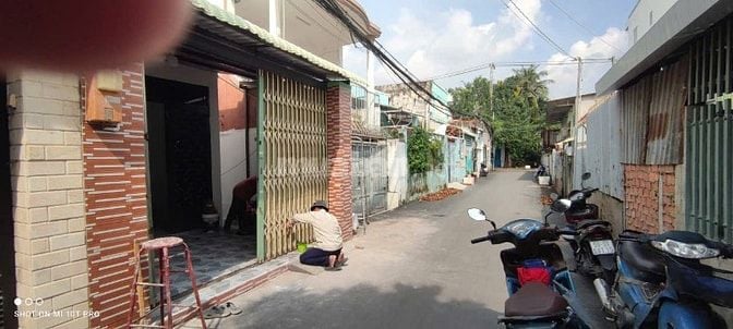Cho thuê nhà đường số 9, Hiệp Bình, khu Vạn Phúc, 9tr, tiện kinh doanh