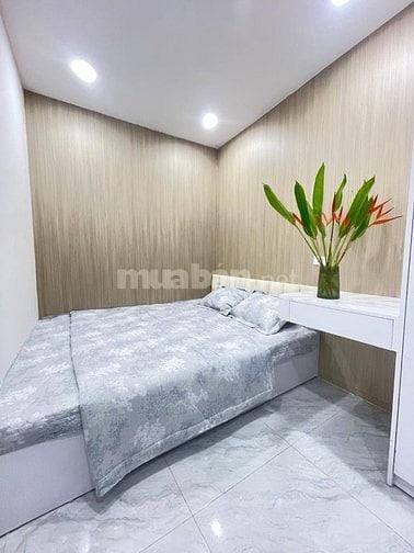 Bán Nhà, Phố VIP Bạch Mai 50m, tầng 1, mt 4,3m, giá 4,35 tỷ.