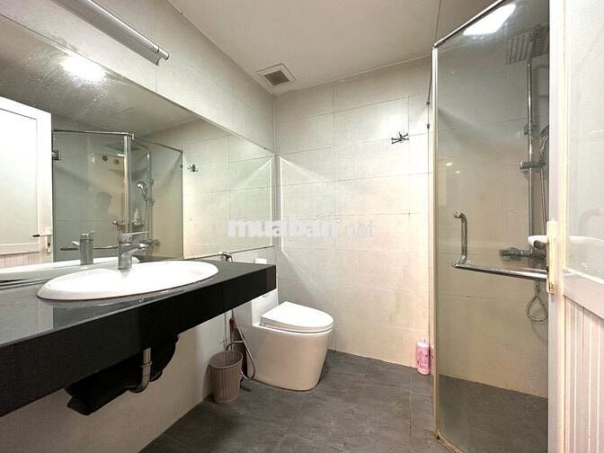 Cho thuê 2n1k 90m2 Phố Tô Ngọc Vân, full đồ, thang máy, giá 12,5 triệu