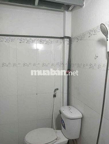 nhà mới đẹp 1 lầu lửng 3pn  đ 52 gần chợ hiệp bình